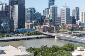 Southbank exceptional View with huge balcony High Lvl Suite style APT